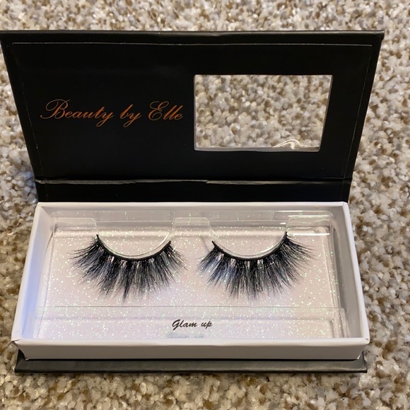 Dramatic 3D mink lash. Up to 25 wears. Brand new. My own brand - Picture 1 of 3